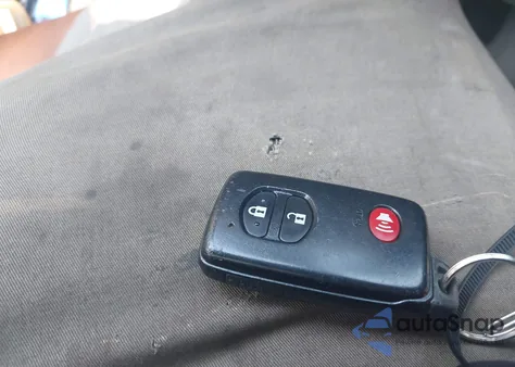 2010 Toyota Prius Iv z USA, uszkodzony, nr VIN JTDKN3DU3A0064897